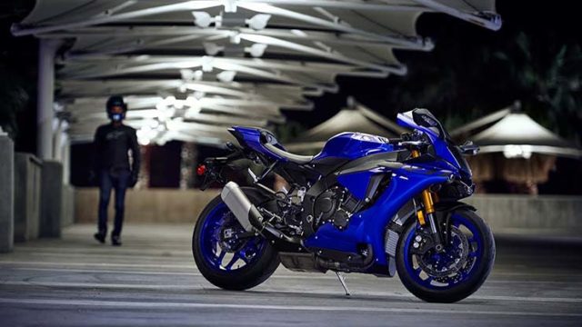 2018 Yamaha YZF-R1 Commute Review